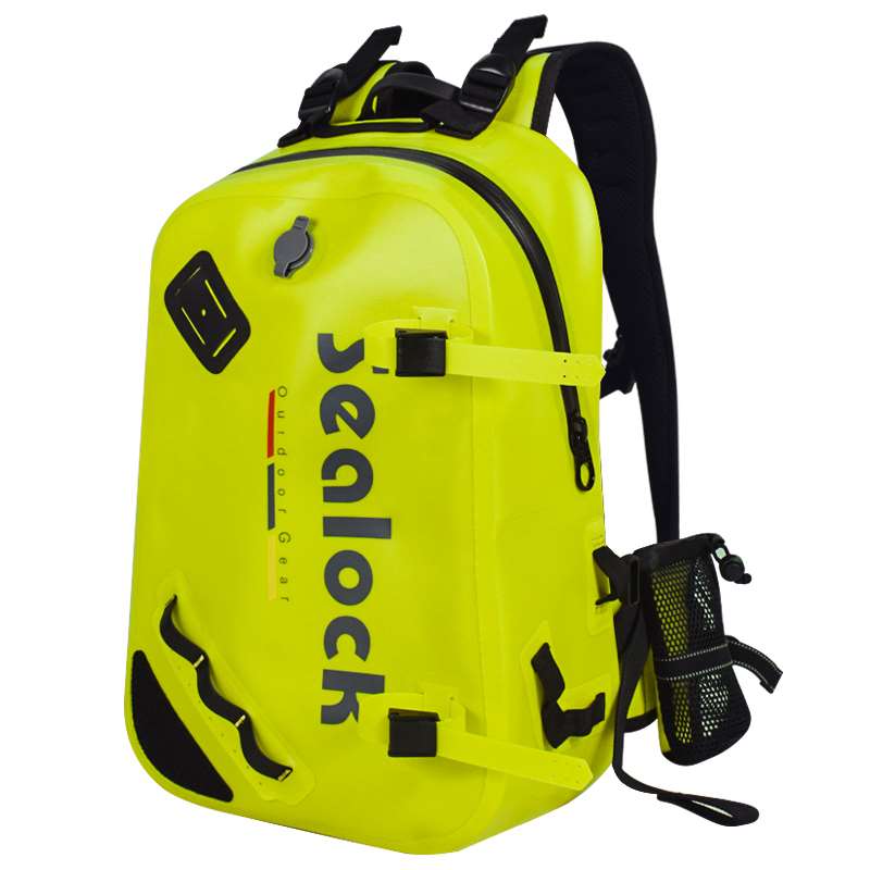 Saci de pescuit cu muște: accesorii obligatorii pentru pescari